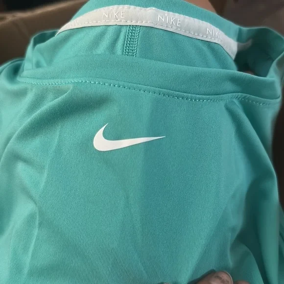 Nike Women's Dri-FIT Tank Top TRAINING 1X - Picture 3 of 8